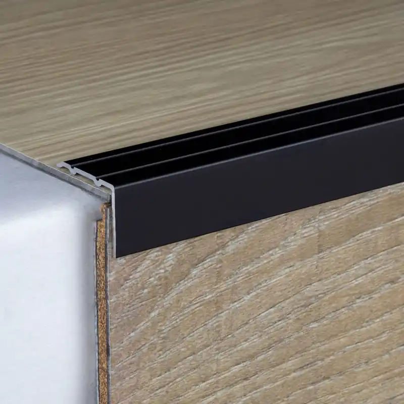Cornière 24.5 mm | type: 8889 aluminium anodisé | autoadhésif