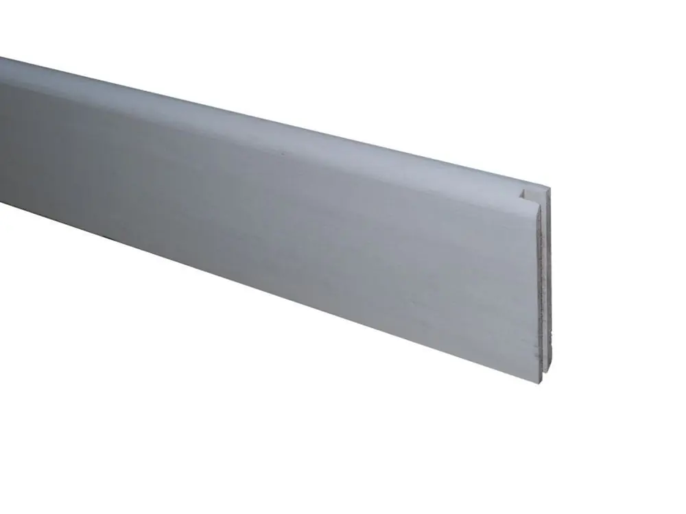 Plinthe bord arrondi en pin prépeint blanc 70x10mm L. 2,40 m